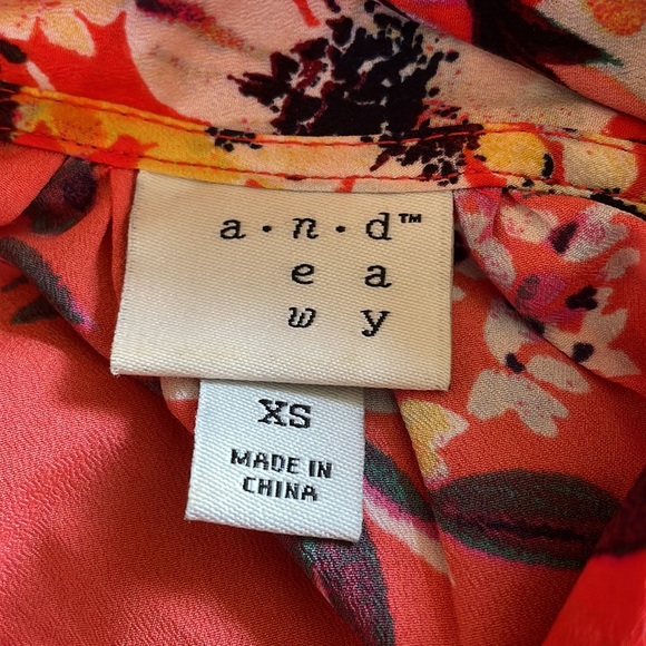 🚫SOLD🚫 Orange Floral Blouse 🧡🌻 - Picture 12 of 17